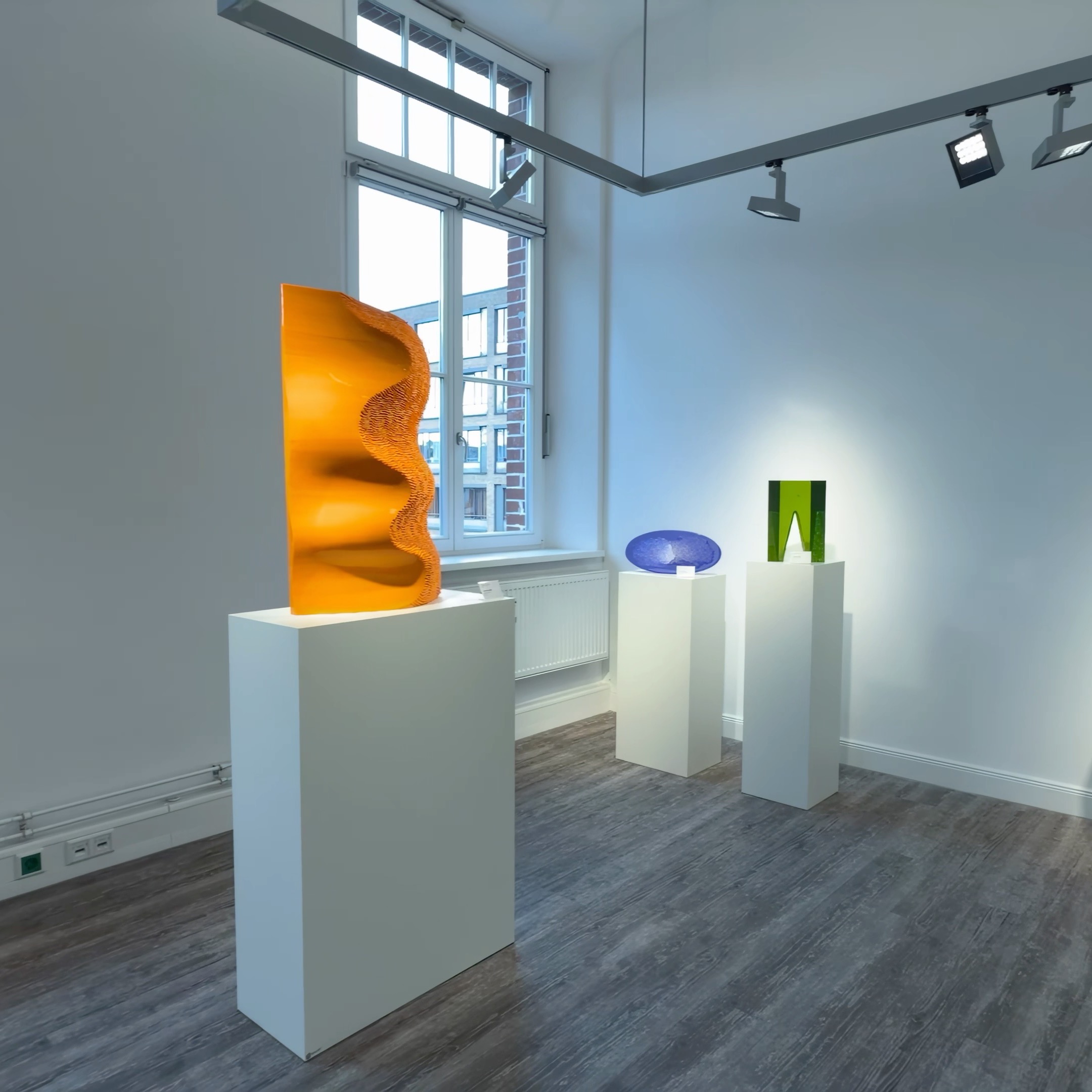 Between the Elemental Forces ✨
Experience the mesmerizing glass sculptures of Ivana Mašitová, on display at the Achilles-Stiftung Glasmuseum in Hamburg until 6 June 2026.

From her studies with the legendary Stanislav Libenský and Jaroslava Brychtová to her own groundbreaking creations, Mašitová transforms glass into poetry; exploring light, material, and elemental forces.

Find her works on ➡ glassart.de

Watch the video to see her extraordinary works and discover why she is celebrated worldwide.

#IvanaMašitová #GlassArt #ContemporaryGlass #GlassSculpture #HamburgArt #AchillesStiftung #ArtExhibition #ModernGlass