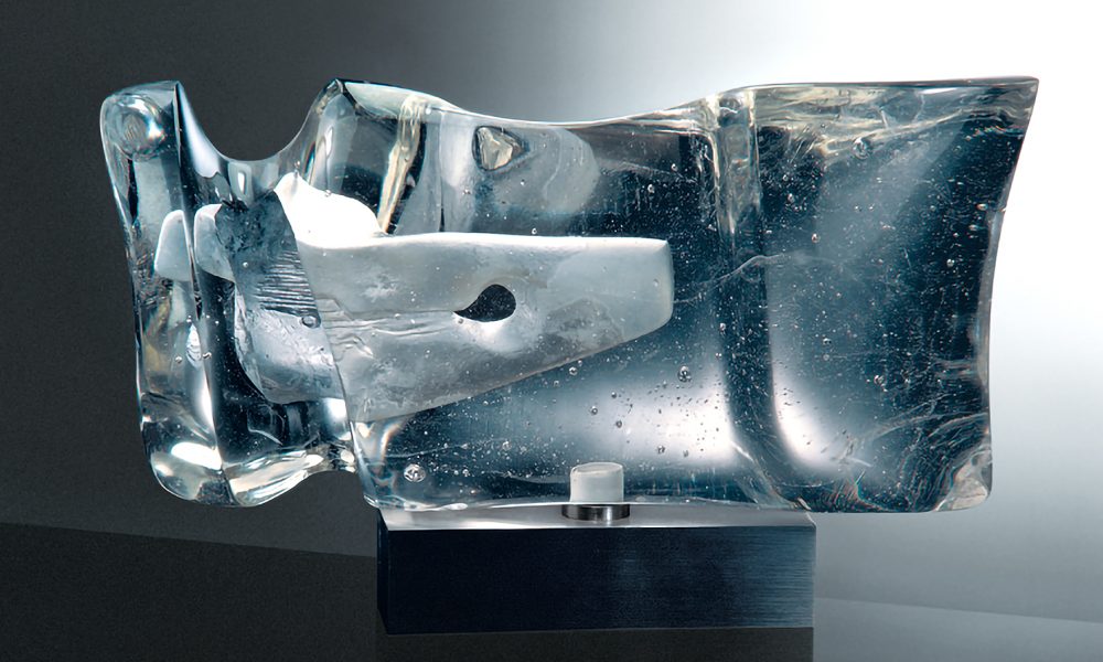 Jan Fisar Inner Space The Inner Space; 1968, 20 x 32 x 14 cm, melted glass, Corning Museum of Glass, Corning / USA