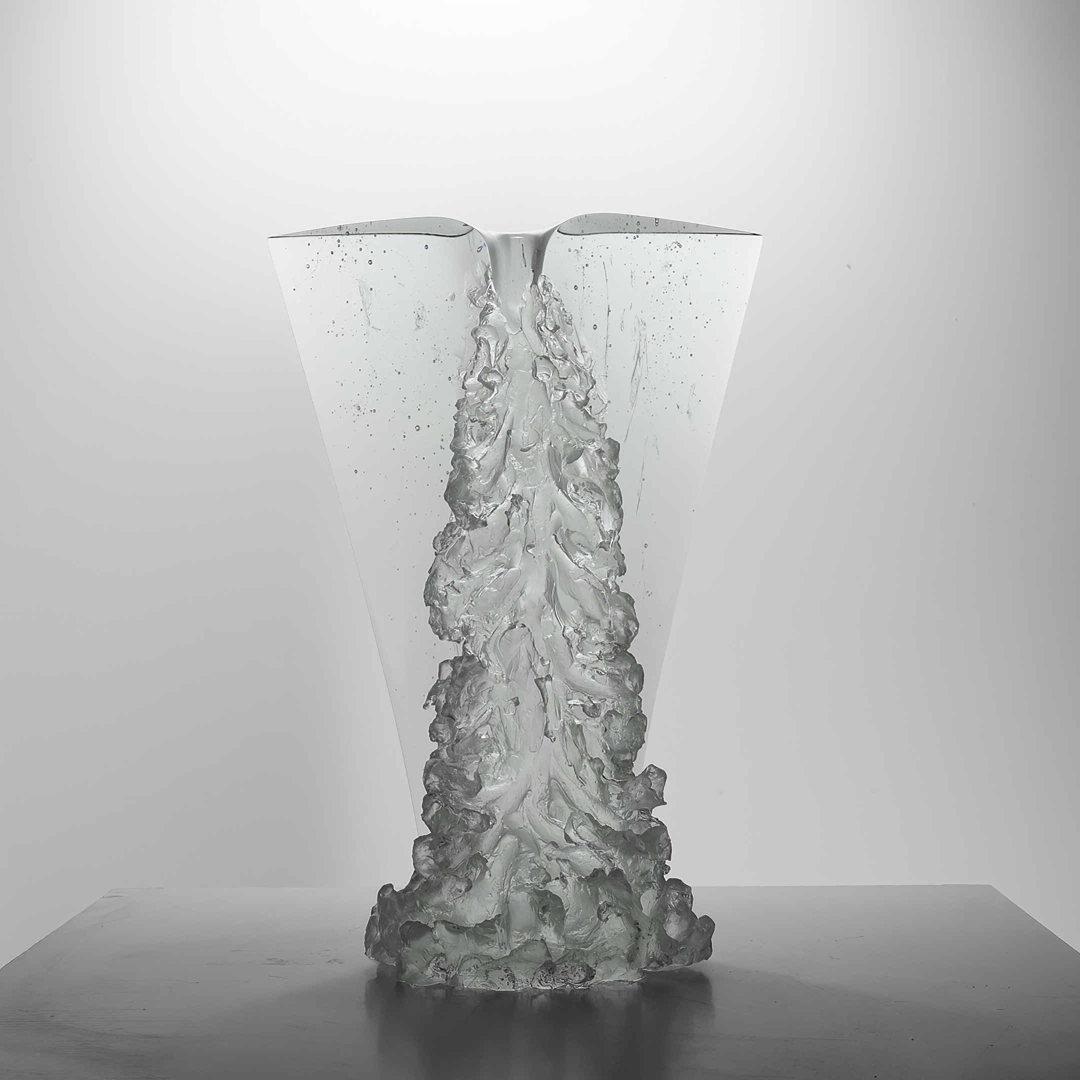 Matyas Pavlik Glass Art - Matyas Pavlik - Melting Water - Kiln casted glass, cut and polished