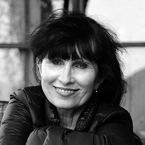 Glassart - Glass Gallery Stölting - vladimira klumpar Matyas Pavlik artist profile