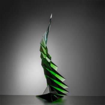 Glassart - Glass Gallery Stölting - Suchoparek Rackova IRDS Flow in Green SQ 2