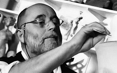 Glass artist Peter Mandl