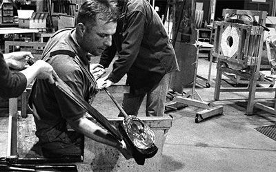 Glass artist Václav Řezáč