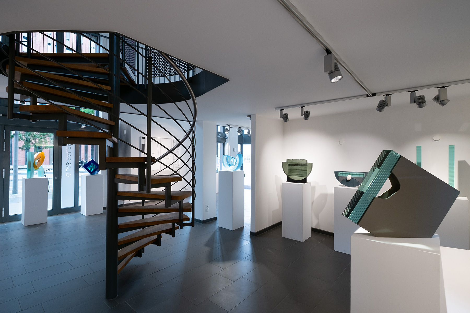 Exhibition-base-floor